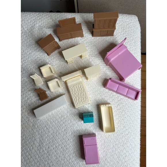 Dollhouse Furniture Beds Sofa Washer Chairs Desk Fridge Dressers Tub 60s 17 ea - Picture 3 of 4